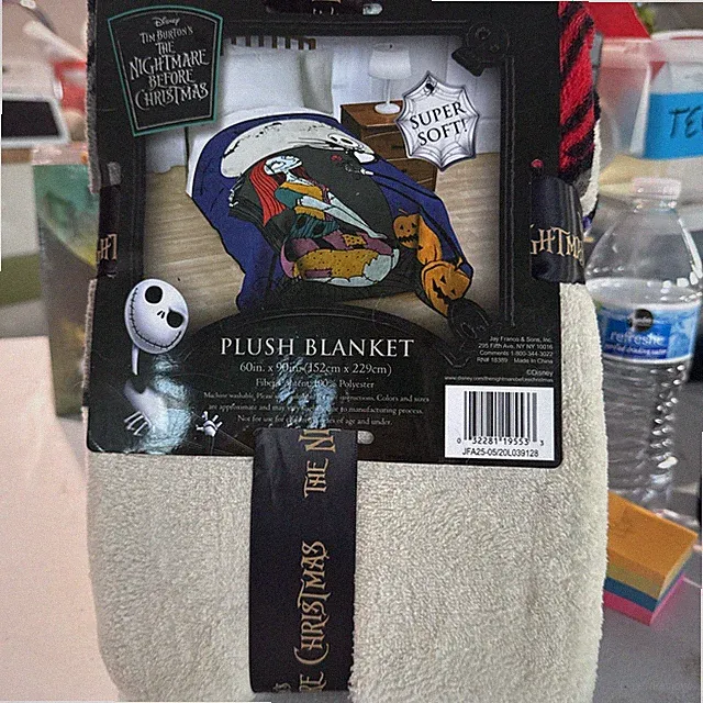 JAY FRANCO AND SONS THE NIGHTMARE BEFORE CHRISTMAS PLUSH BLANKET JACK AND SALLY