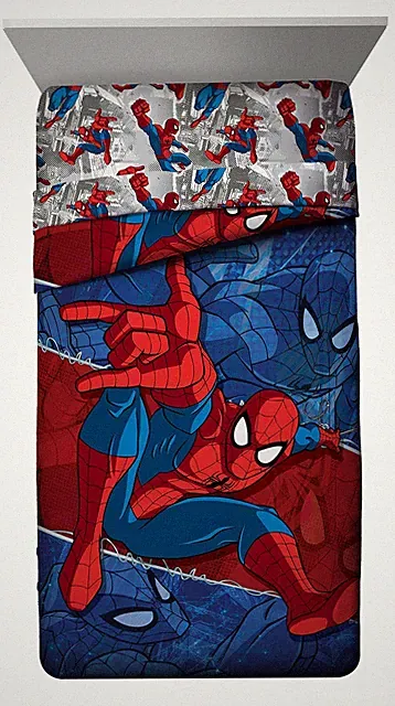 Jay Franco Kids Comforter - Super Soft Reversible Bedding Polyester Microfiber F