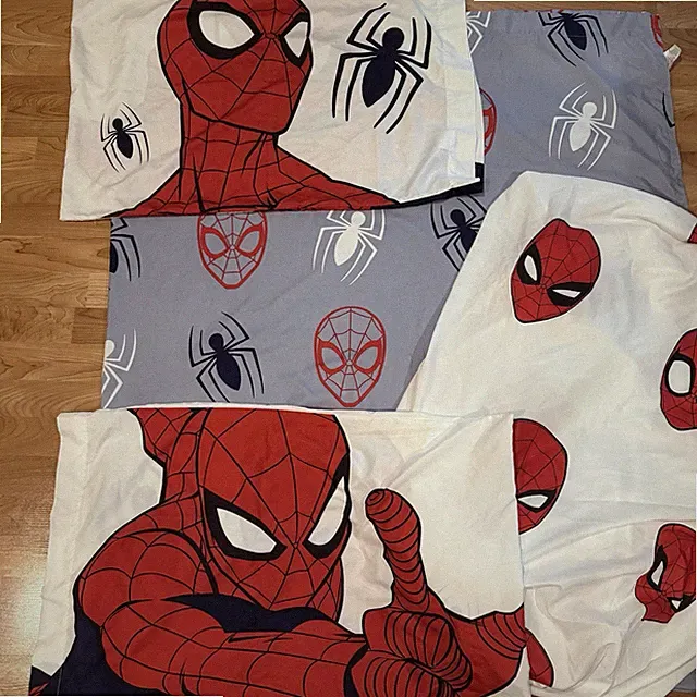 Jay Franco Spider-Man 4 Pc Sheet Set Full Size Spiderman Flat Fitted 2 Pillowcas