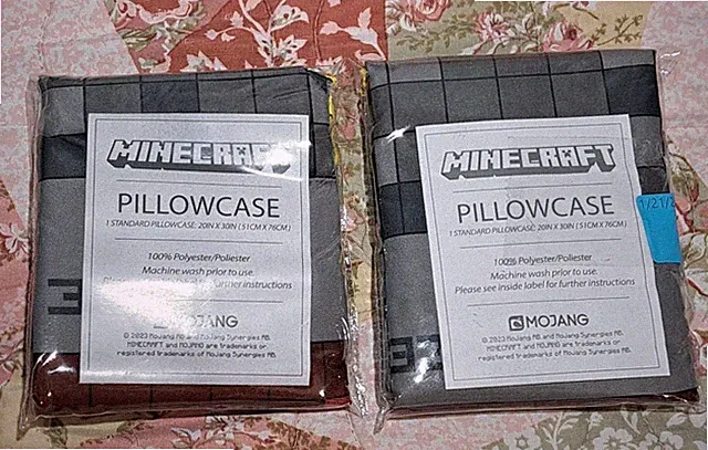 Minecraft Pillowcases Standard Set of 2 Jay Franco Bedding Kids Mojang 2023 New
